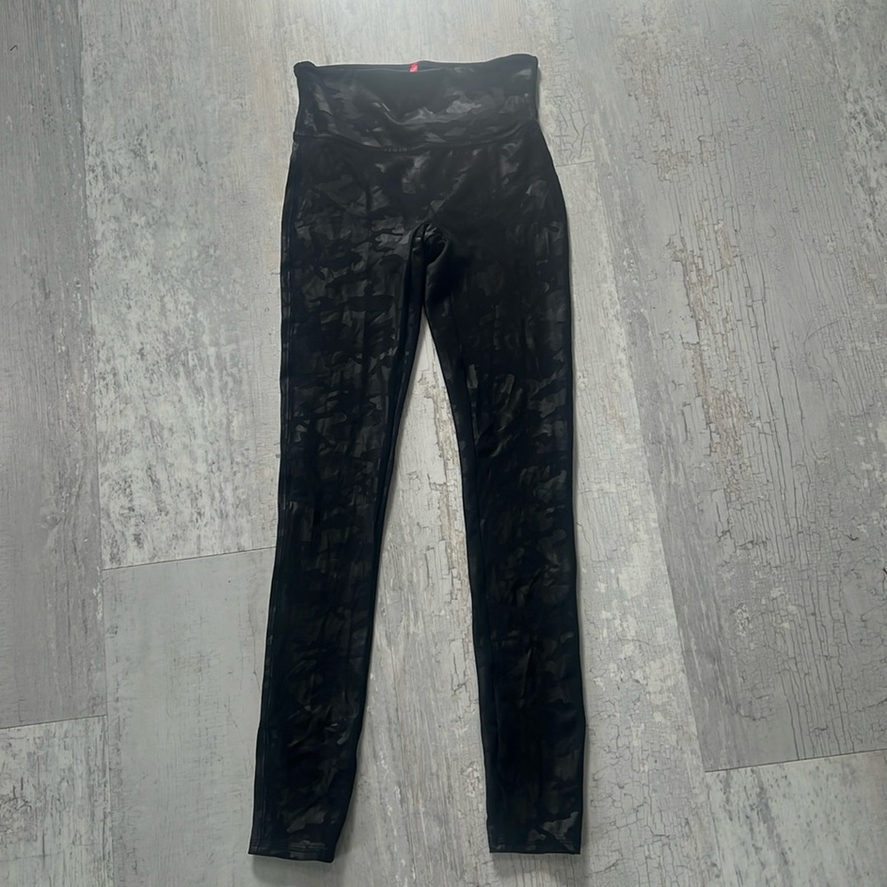 SPANX Faux Leather Camo Black